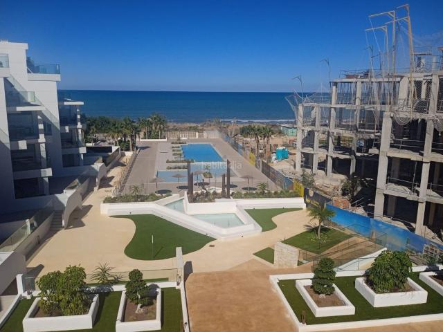 Apartamento en venta en Dénia, L'Almadrava L'Estanyó. APARTAMENTOS O AacuteTICOS DE 2 O 3 DORMITORIOS EN PRIMERA LIacuteNEA DE PLAYA EN DENIA, COSTA BLANCA Esta hermosa promocioacuten. Apartamentos.