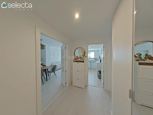 Apartamento en venta en Dénia, Saladar. Luminoso piso con piscina, garaje, trastero y vistas al MontgóDescubre esta magnífica vivienda de 96 m construidos, ubicada en ple. Apartamentos.