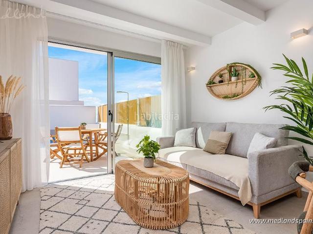 Apartamento en venta en Dolores. Apartamento en última planta con 3 dormitorios y solárium privado en Dolores. Apartamentos.