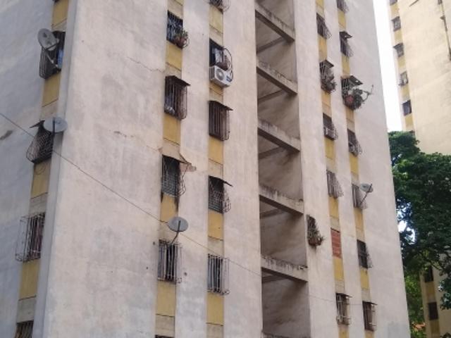 Apartamento En Venta En El Valle Urbanización San Antonio. Mg 24