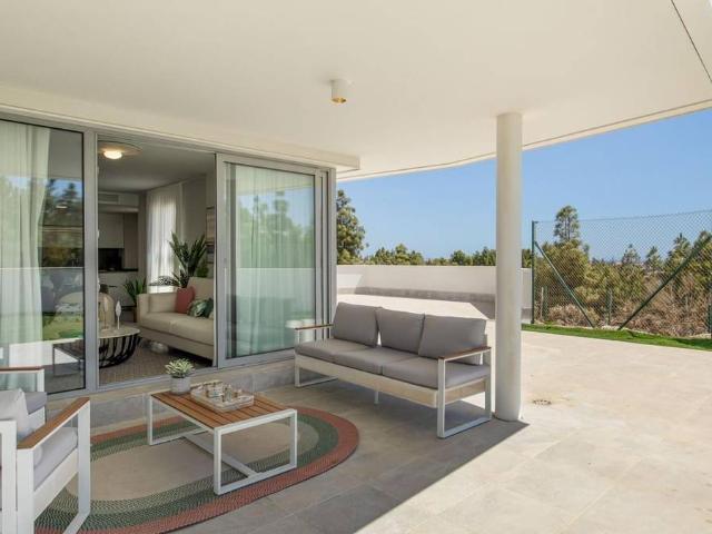 Apartamento en Venta en El Faro de Calaburra Chaparral