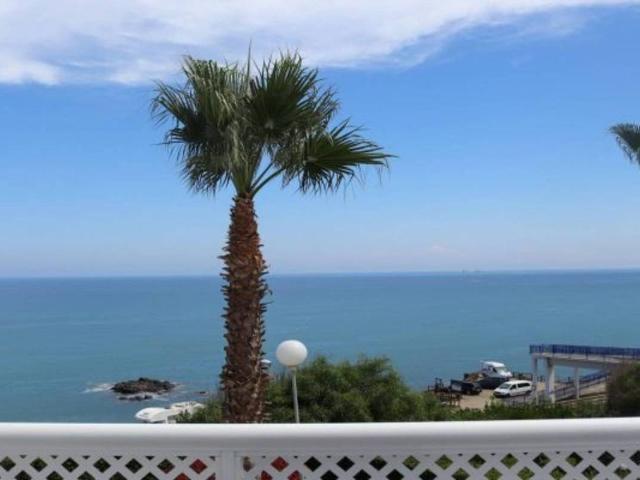 Apartamento en Venta en El Faro de Calaburra Chaparral