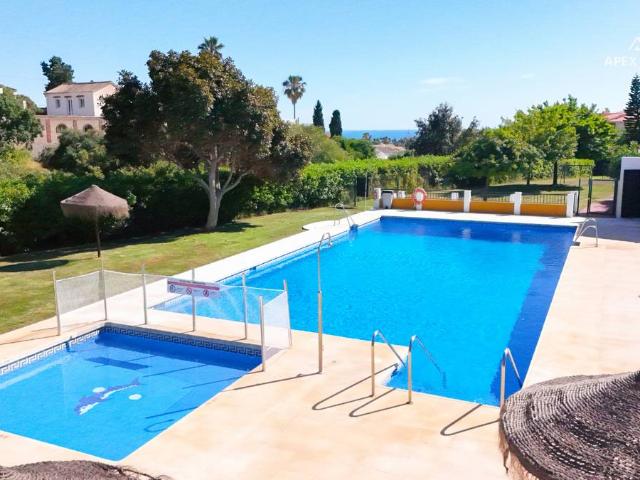 Apartamento en Venta en El Faro de Calaburra Chaparral