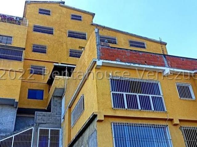 Apartamento en Venta en El Junquito El Junquito Distrito Federal 134 m2. 3 hab