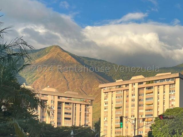 Apartamento en Venta en El Marques, Caracas