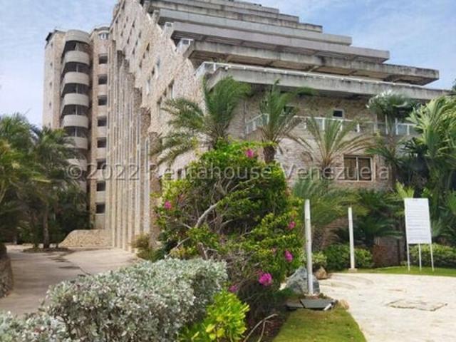 Apartamento en Venta en El Morro, Margarita
