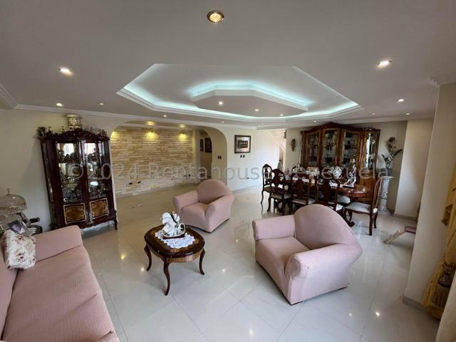 Apartamento en Venta en El Paraiso, Caracas