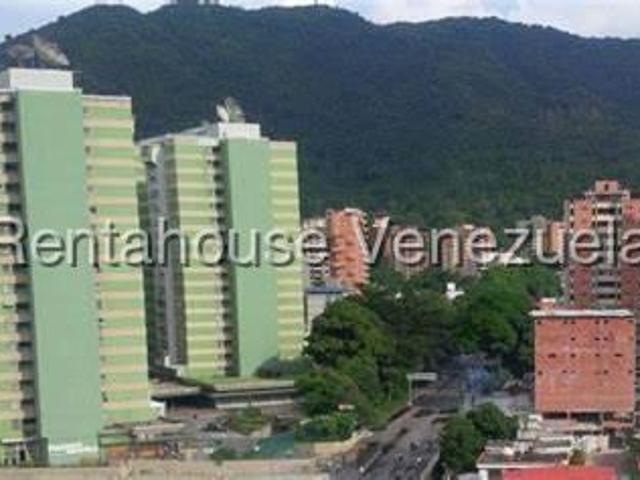 Apartamento en Venta en El Paraiso, Caracas