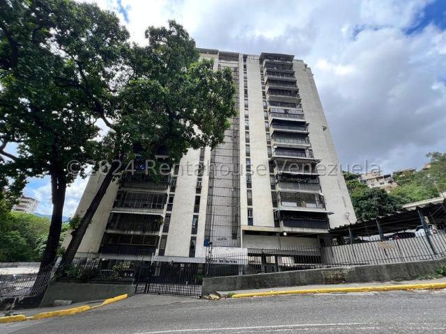 Apartamento en Venta en El Paraiso, Caracas