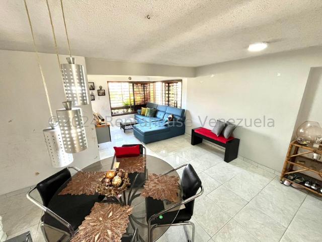 Apartamento en Venta en El Paraiso, Caracas