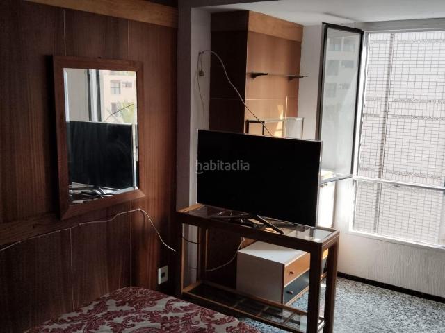 Apartamento en venta en Elche Elx, Reina Victoria Miguel Hernández. Amplio Apartamento en Elche Plaza CrevillenteJuzgados por 275,000. Apartamentos Elche.