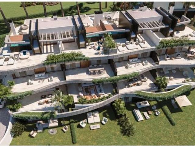 Apartamento en Venta en Elviria, Málaga