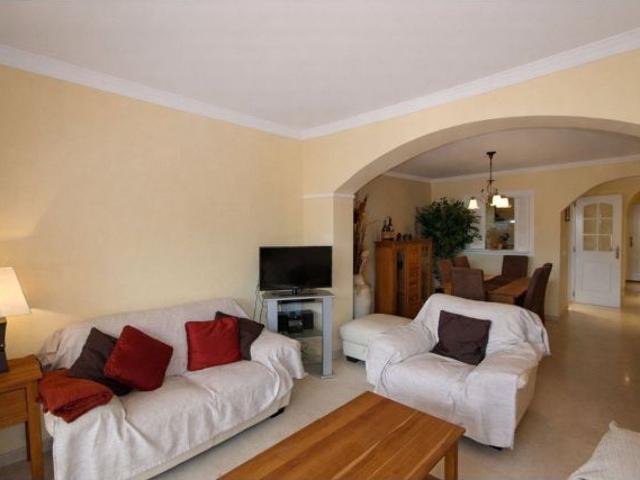 Apartamento en Venta en Elviria, Málaga