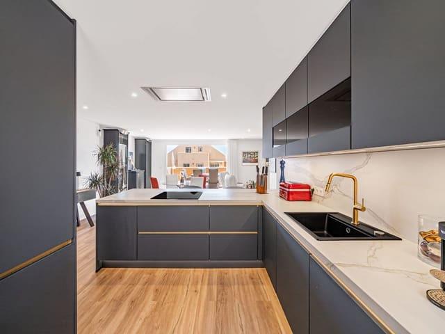 Apartamento en venta en Elviria, Málaga Costa del Sol
