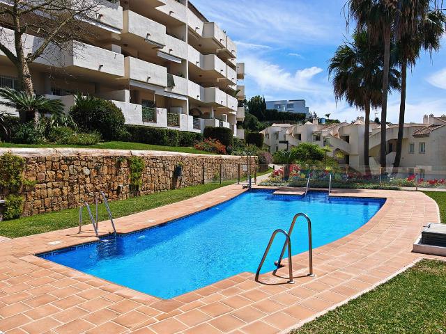 Apartamento en Venta en Elviria