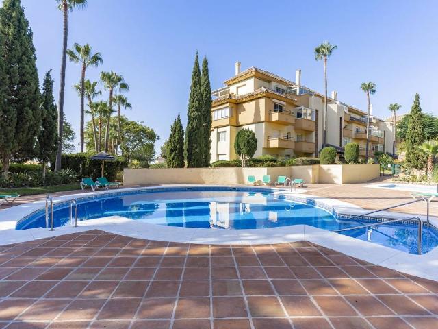 Apartamento en Venta en Elviria