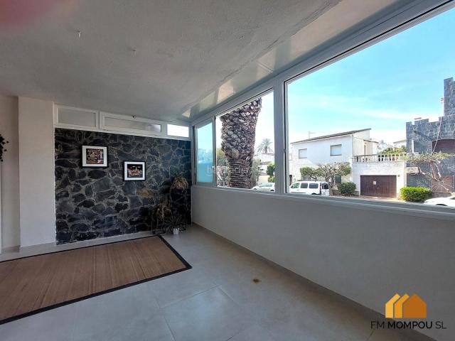 Apartamento en venta en Empuriabrava, Moxó Sant Mori Costa Brava. Apartamento a estrenar. Apartamentos.