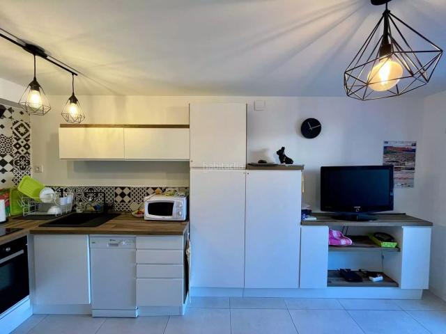 Apartamento en venta en Empuriabrava, Moxó Sant Mori Costa Brava. Moderno apartamento con licencia turística, cerca de la playa de Empuriabrava. Apartamentos.