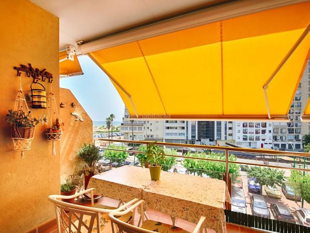Apartamento en venta en Empuriabrava, Muga Gran Reserva Badia Costa Brava. Apartamento de playa con garaje. Apartamentos.