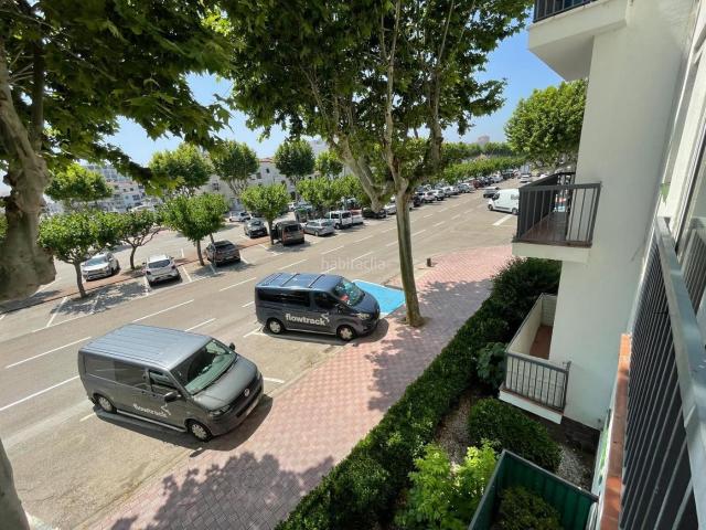 Apartamento en venta en Empuriabrava, Salins Cavall de Mar Costa Brava. Apartamento situado cerca de los canales de Empuriabrava y a 500 metros de la playa. Apartamentos.