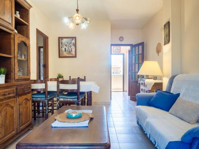 Apartamento en venta en Escala L´, Riells Costa Brava. Apartamento en Riells a 100 m de la playa, con vistas y garaje. Apartamentos Escala.