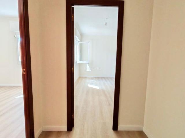 Apartamento en venta en Esplugues de Llobregat, El Gall. Precioso piso recién reformado a estrenar de 3 hab. junto a La Sardana!. Apartamentos Esplugues de.