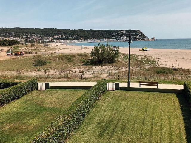 Apartamento en venta en Estartit, Els Griells Costa Brava. Apartamento vista panorámica al mar. Apartamentos.