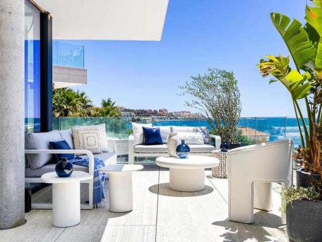 Apartamento en venta en Estepona, The Sapphire, Urbanización Playa de Gua…, 29680