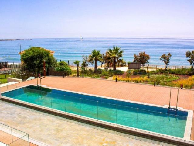 Apartamento en venta en Estepona, The Sapphire, Urbanización Playa de Gua…, 29680