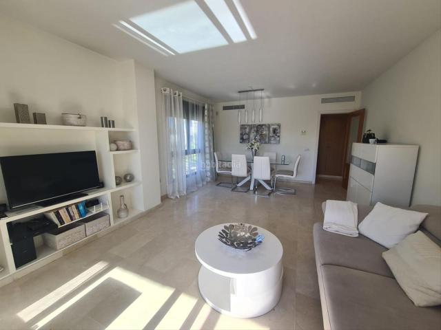 Apartamento en venta en Estepona, Villacana Costalita Saladillo. Amplio y Luminoso Apartamento Ideal para Familias en Cancelada. Apartamentos.
