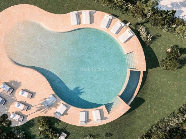 Apartamento en venta en Estepona, Bel Air. Impresionante apartamento de 3 dormitorios a pocos pasos de la playa, enclavado por la entrada del Hotel Villa Paderna. Apartamentos.
