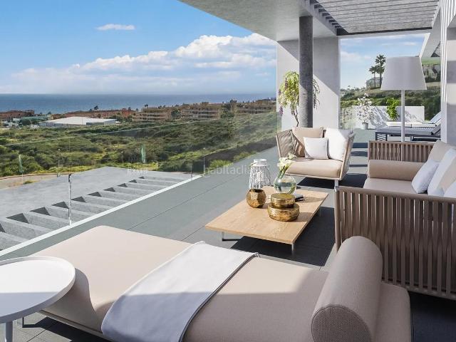 Apartamento en venta en Estepona, Centro. Inigualables vistas en un vibrante entorno. Apartamentos.