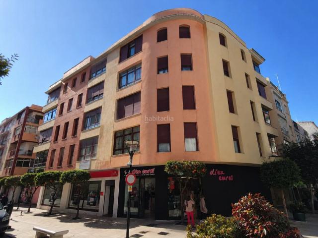 Apartamento en venta en Estepona, Centro. Luminoso Piso de 2 Dormitorios en el Centro de Estepona. Apartamentos.