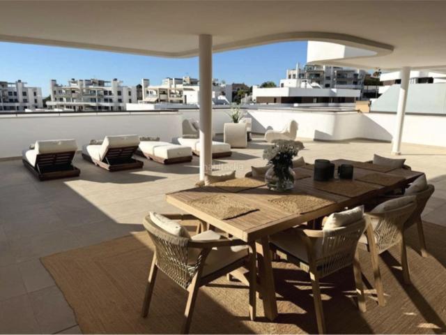 Apartamento en venta en Estepona, Centro. Moderno Apartamento de 3 Dormitorios con Vistas al Mar y Excepcional Terraza. Apartamentos.