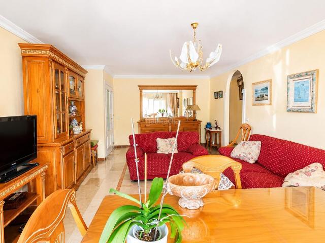 Apartamento en venta en Estepona, Centro. Primera línea de playa en el corazón de Estepona amplitud, comodidad y una ubicación irrepetible. Apartamentos.