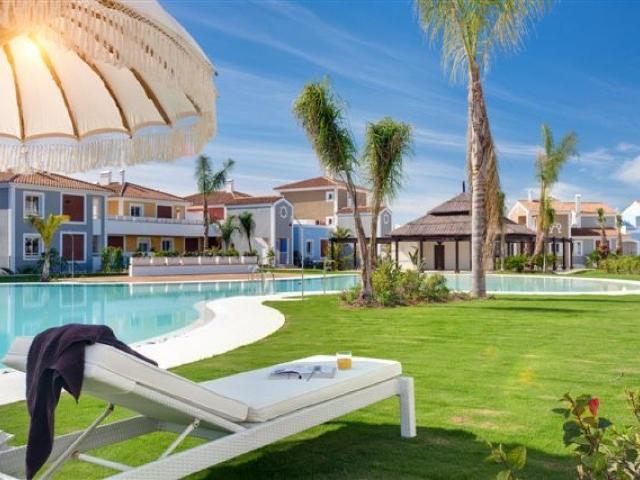 Apartamento en venta en Estepona con 2 dormitorios y 2 baños. 96m² Estepona