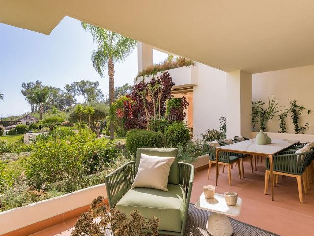 Apartamento en venta en Estepona, El Velerín. Apartamento a estrenar en primera linea de playa. Apartamentos.