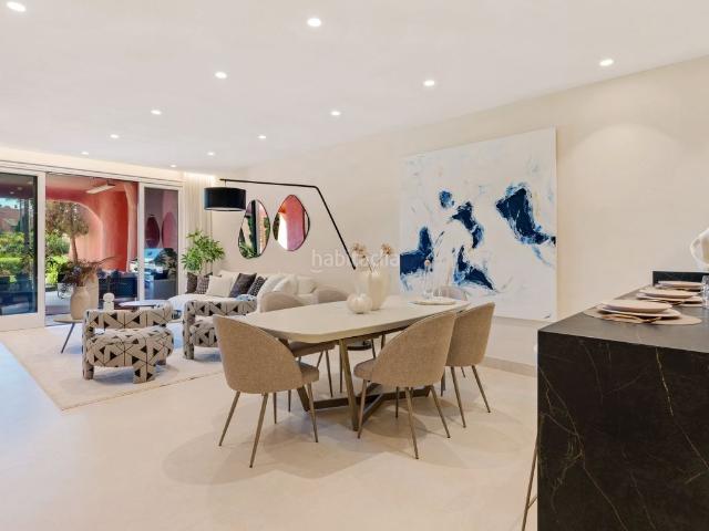 Apartamento en venta en Estepona, Guadalmansa. APARTAMENTO PL BAJA RECIENTEMENTE RENOVADO CON ORIENTACIÓN SUR EN NEW GOLDEN MILE. Apartamentos.
