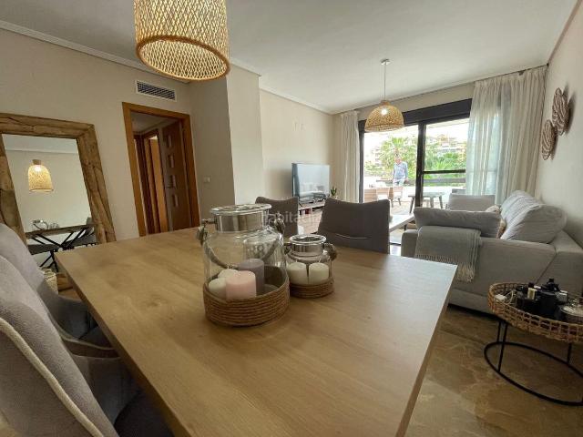 Apartamento en venta en Estepona, La Concha Resina Golf. Apartamentos.