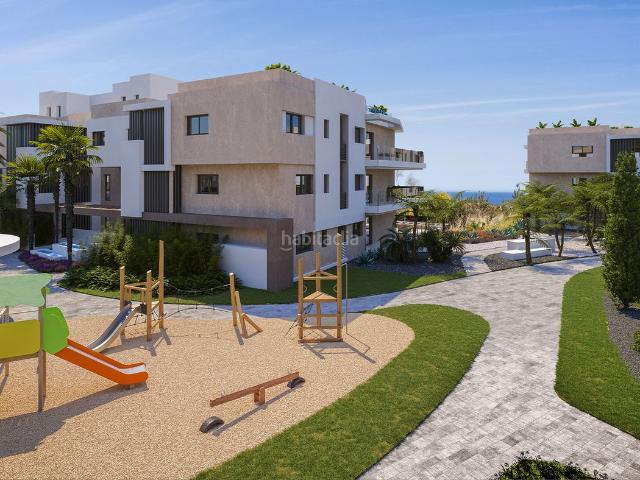 Apartamento en venta en Estepona, La Concha Resina Golf. Apartamentos.