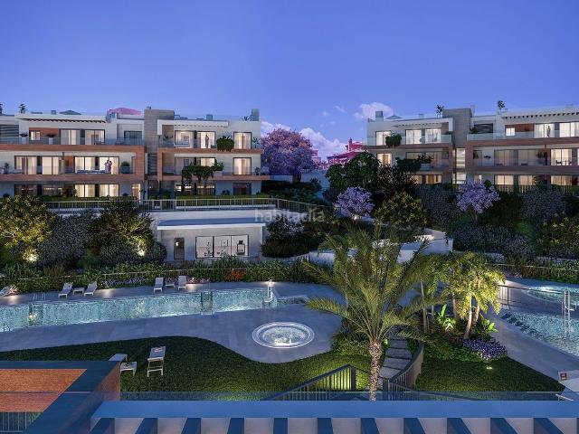 Apartamento en venta en Estepona, La Concha Resina Golf. Estepona es conocida por sus hermosas playas. Apartamentos.