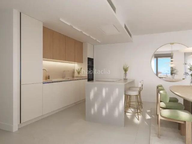 Apartamento en venta en Estepona, La Concha Resina Golf. Nuevo proyecto de hermosos apartamentos y áticos en Estepona. Todas las unidades tienen increíbles vistas al mar. Apartamentos.