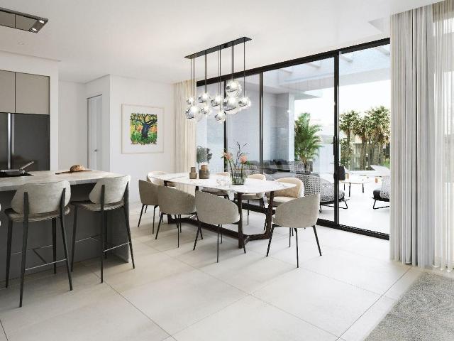Apartamento en venta en Estepona, Las Lomas. Apartamento con amplio solarium de 3 dorm 2 baños y vistas al mar. Nueva milla de oro, Estepona. Apartamentos.