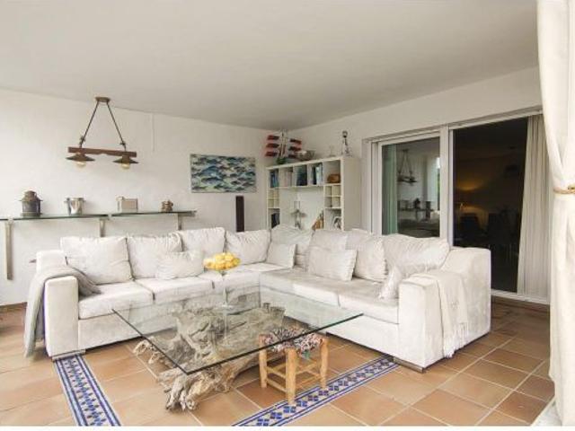 Apartamento en Venta en Estepona, Málaga