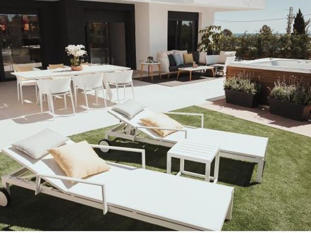 Apartamento en Venta en Estepona, Málaga