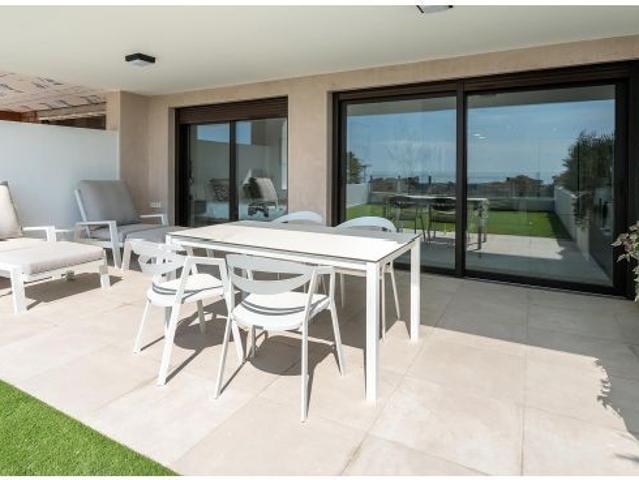 Apartamento en Venta en Estepona, Málaga
