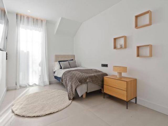 Apartamento en Venta en Estepona, Málaga
