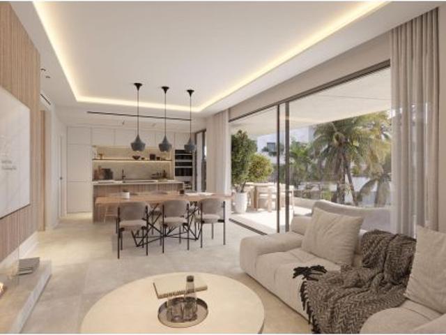 Apartamento en Venta en Estepona, Málaga