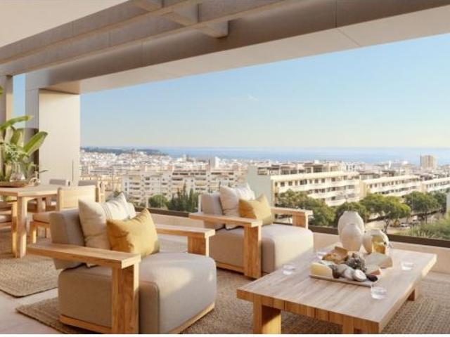 Apartamento en Venta en Estepona, Málaga