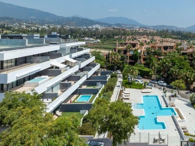 Apartamento en venta en El Paraiso, Málaga Costa del Sol